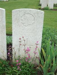 Etaples Military Cemetery - Naismith, Robert B.